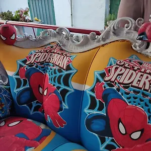  بيت ضيافة Spiderman House